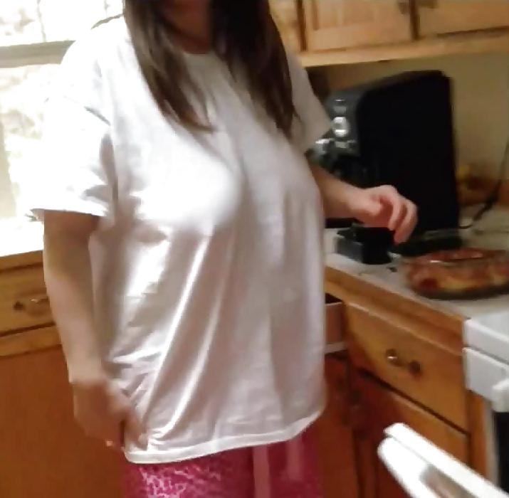 6P Aunt braless under shirt - Pokies