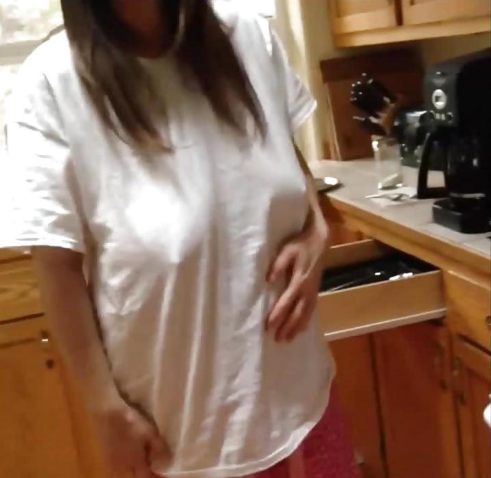 6P Aunt braless under shirt - Pokies