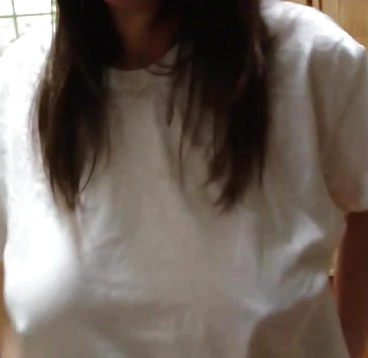 6P Aunt braless under shirt - Pokies