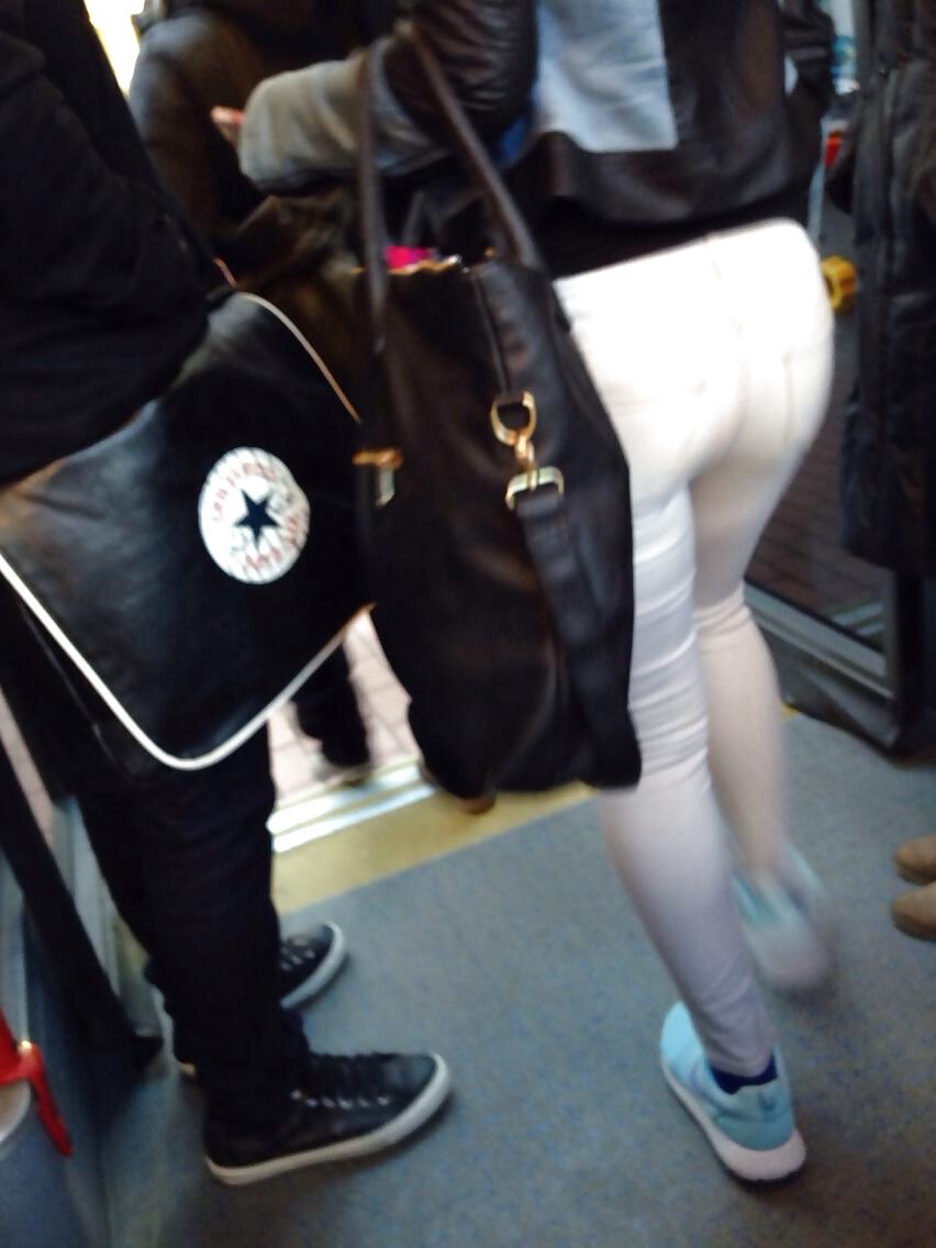8P Hot ass in the bus
