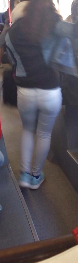 8P Hot ass in the bus