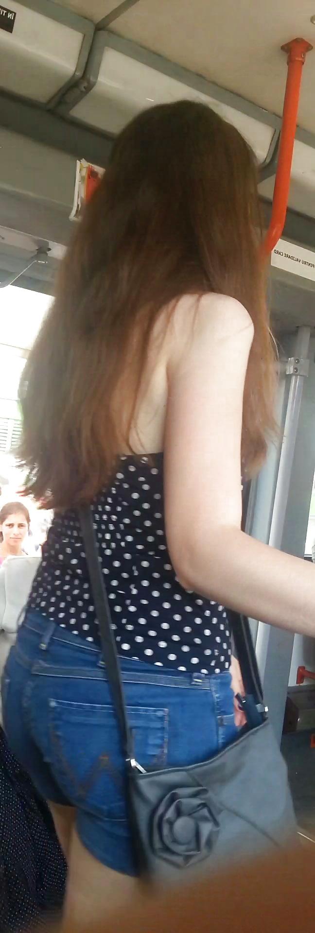 22P Spy sexy teens in bus romanian