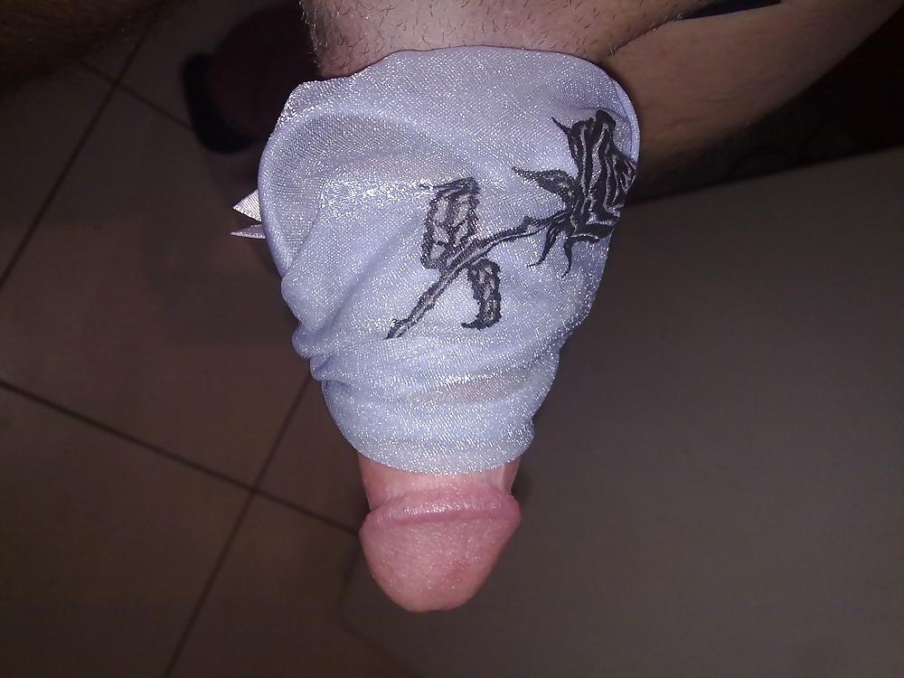 11P Mein schwanz 25 mit der unterhose von einer freundin cumshot
