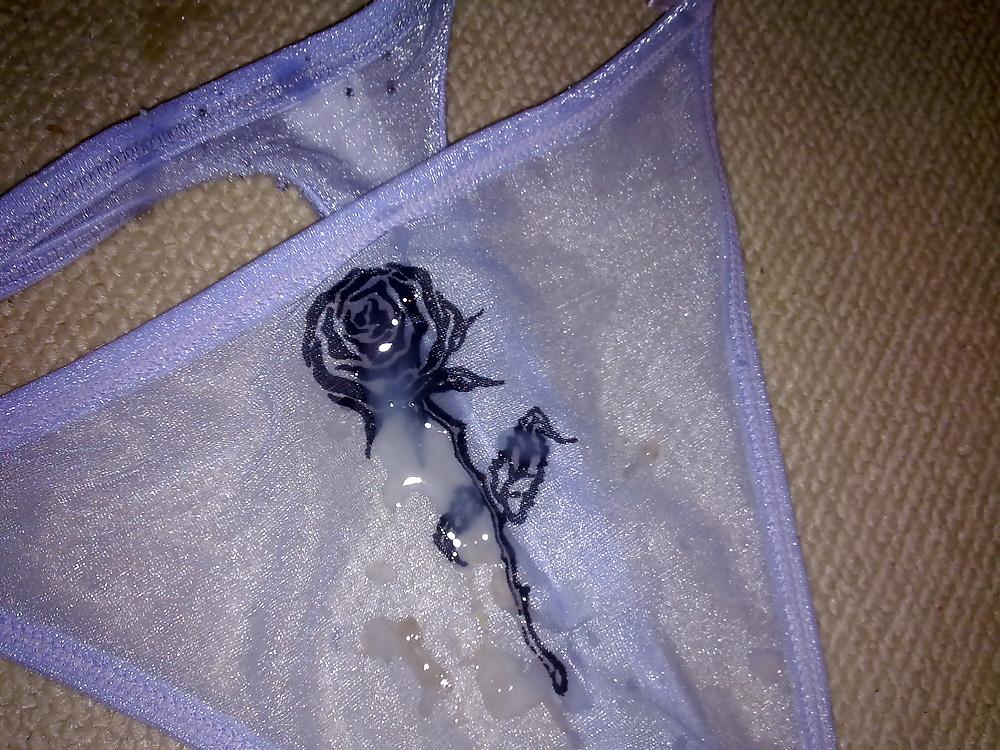 11P Mein schwanz 25 mit der unterhose von einer freundin cumshot