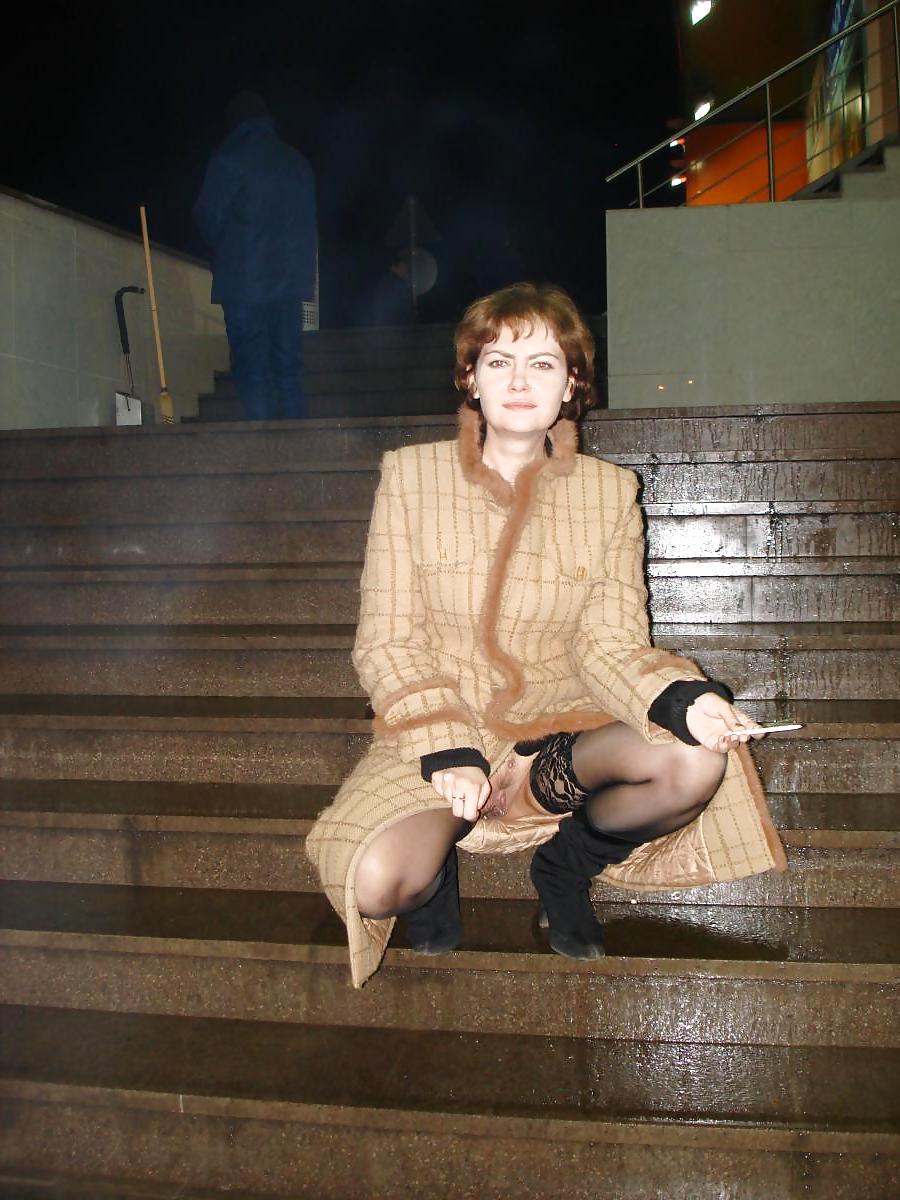 25P Bottomless and Hairy Smoking