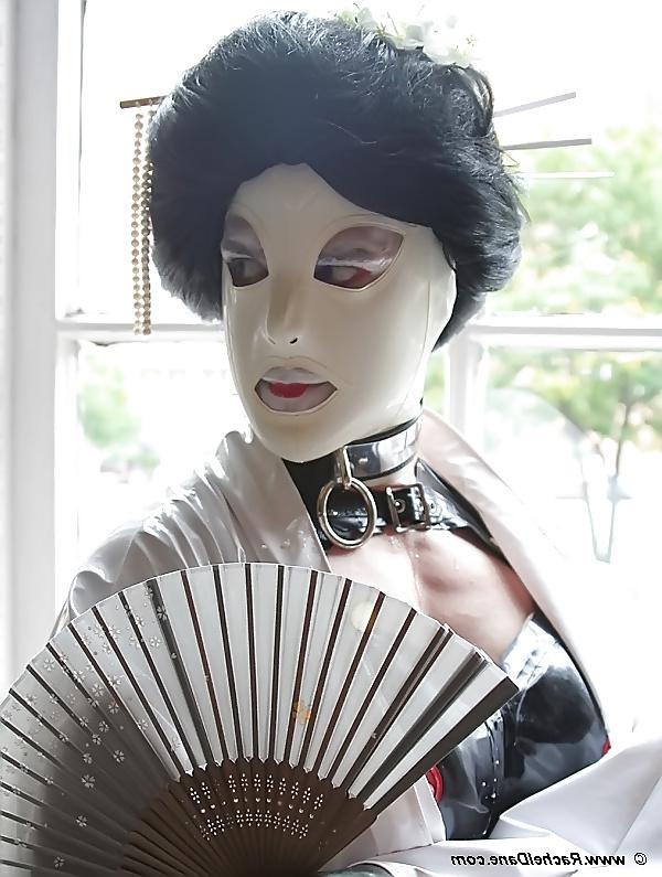 25P Latex Geisha