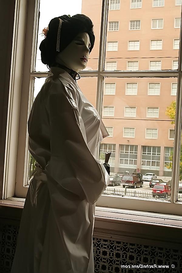 25P Latex Geisha