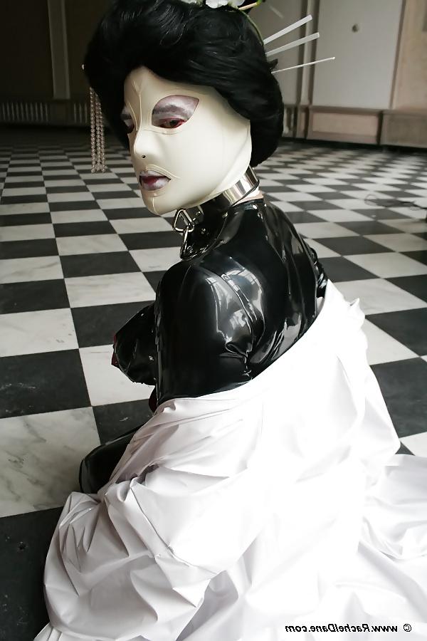 25P Latex Geisha