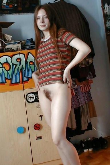 25P Hairy pussy bottomless 2.