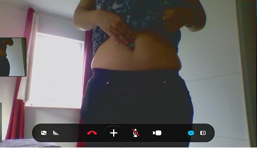 25P Jeune cochonne en cam 