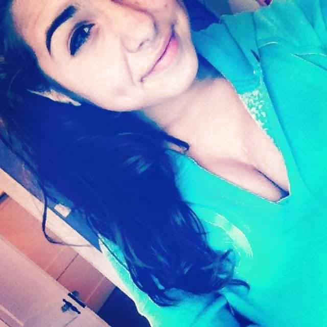 9P Latina girl looking for big cock