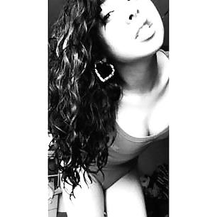 9P Latina girl looking for big cock