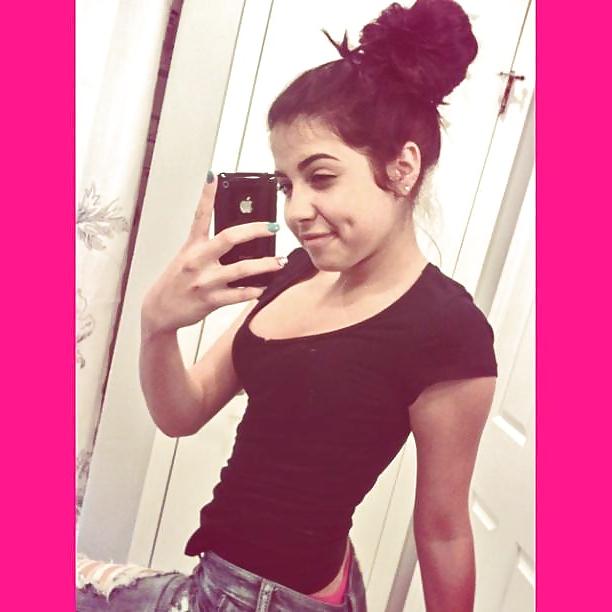 9P Latina girl looking for big cock
