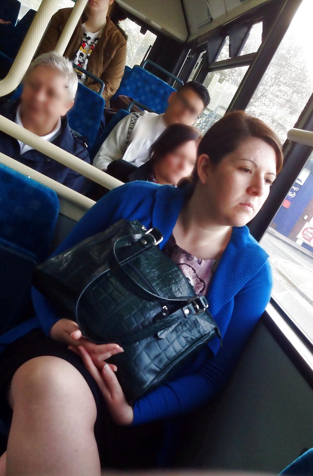 25P Girls on the bus