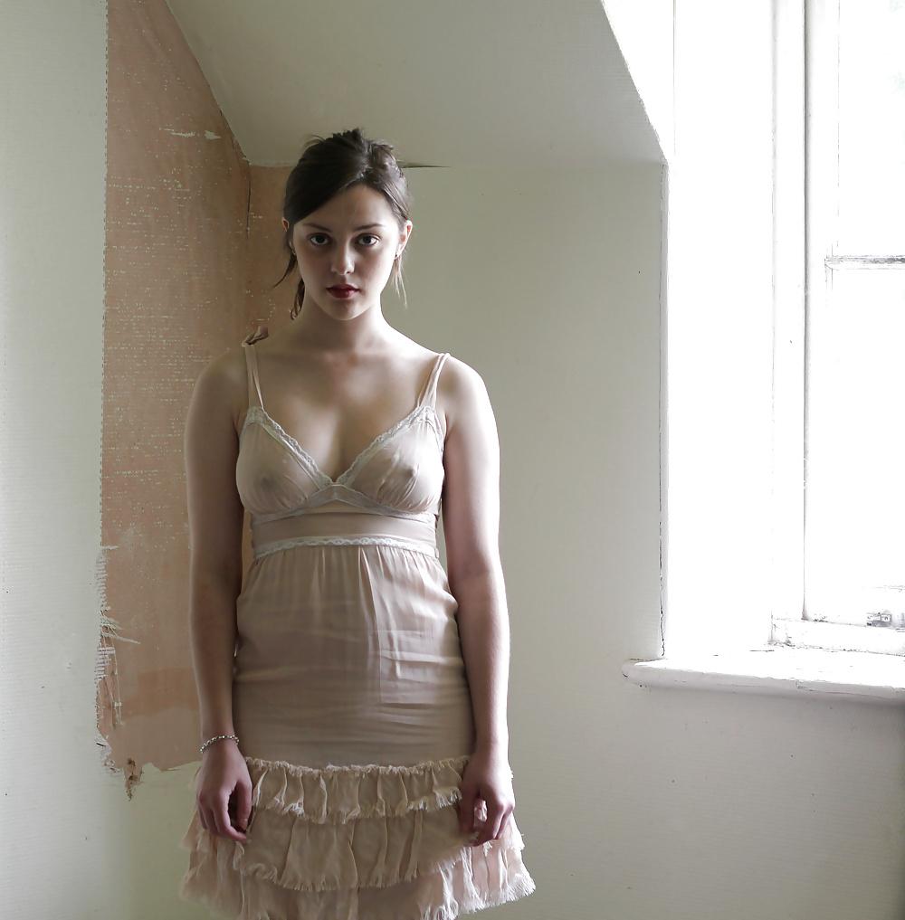 25P Semi-Clothed Amateur