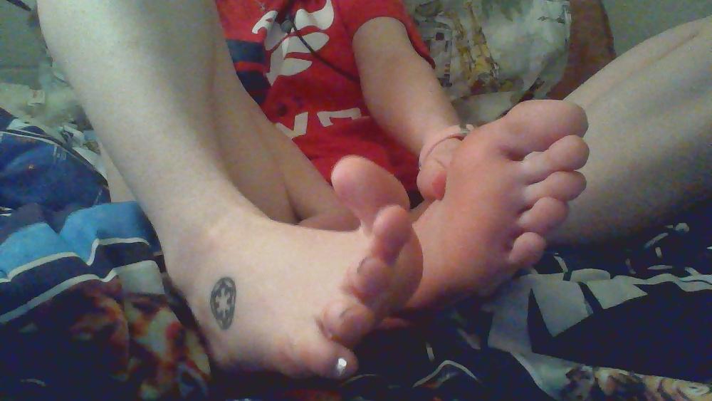 25P Semi-Clothed Amateur