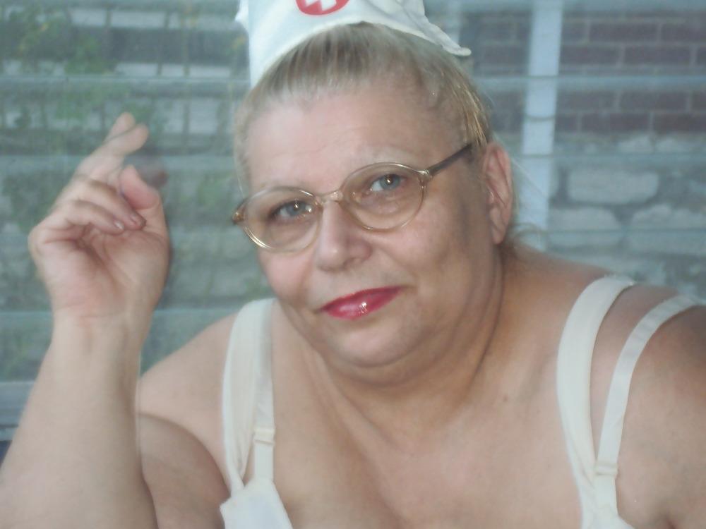 10P Need a sexy nurse