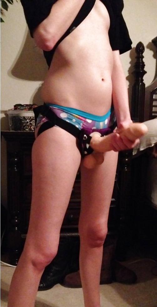 25P Femdom Strapon Teens