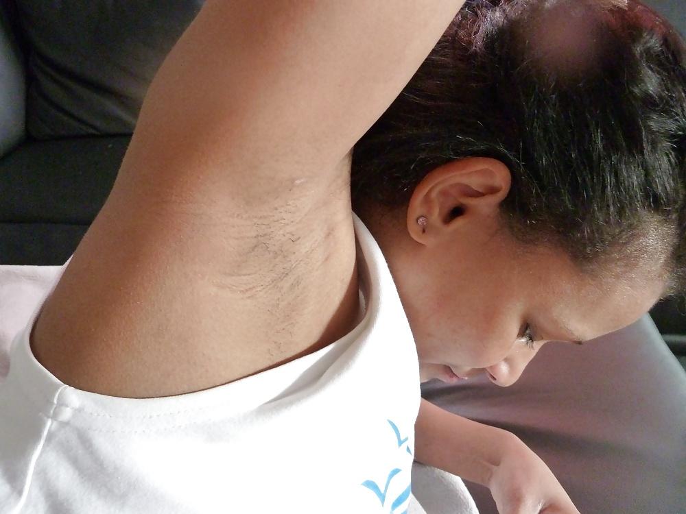 12P Amateur latina armpits