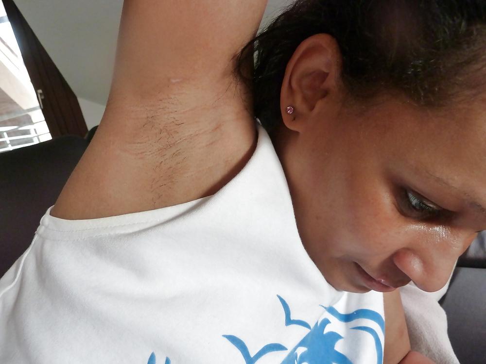 12P Amateur latina armpits