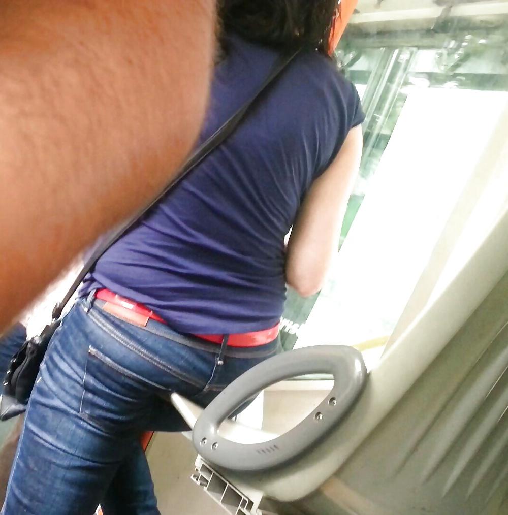 25P Spy old + young in bus romanian