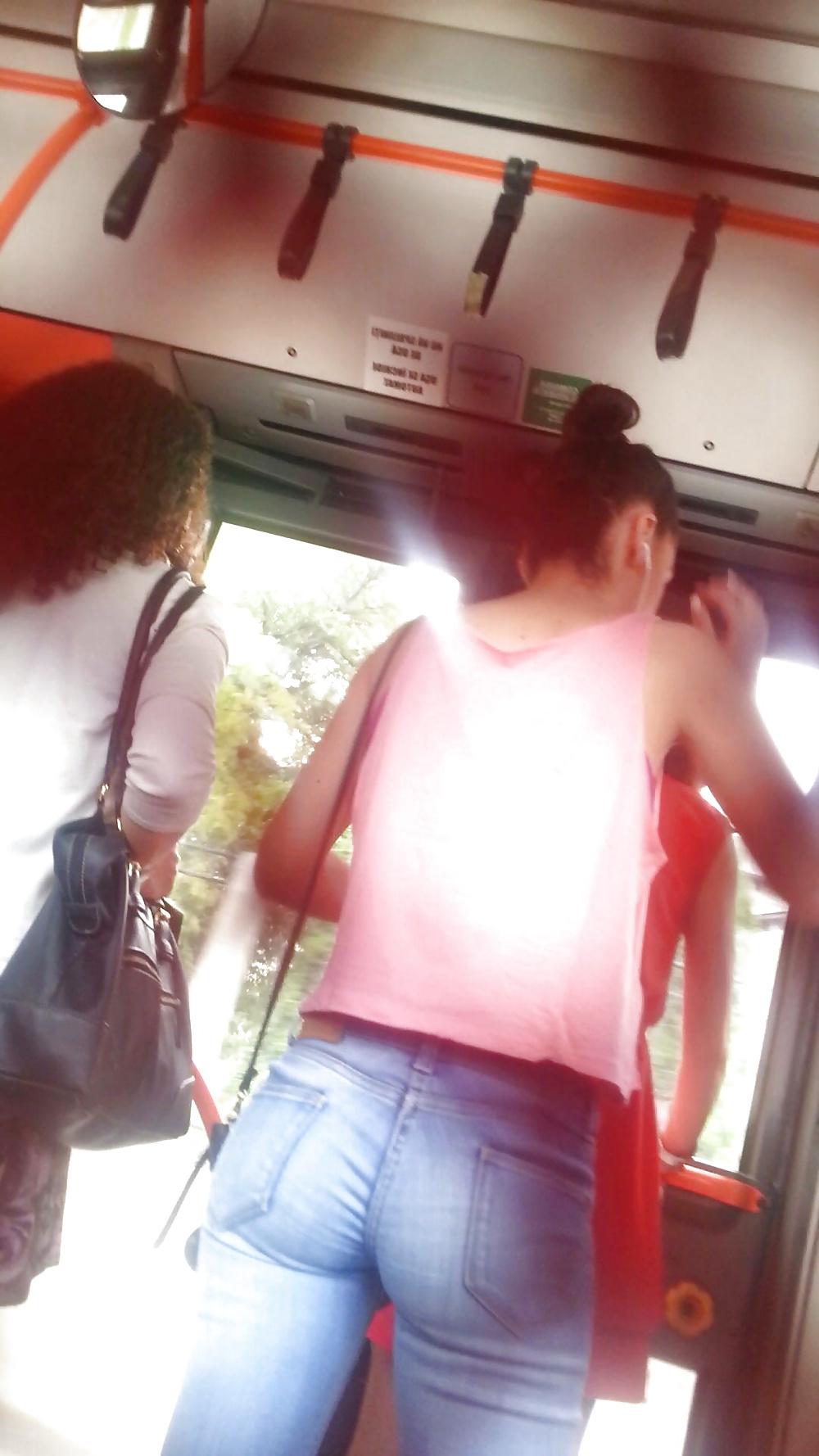 25P Spy old + young in bus romanian