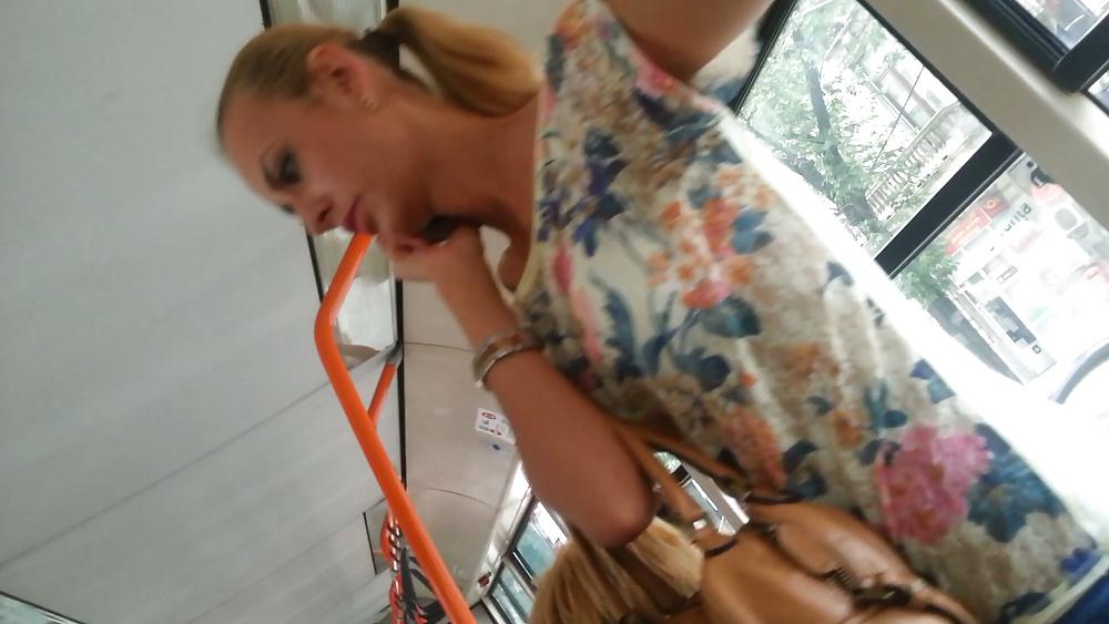 25P Spy old + young in bus romanian