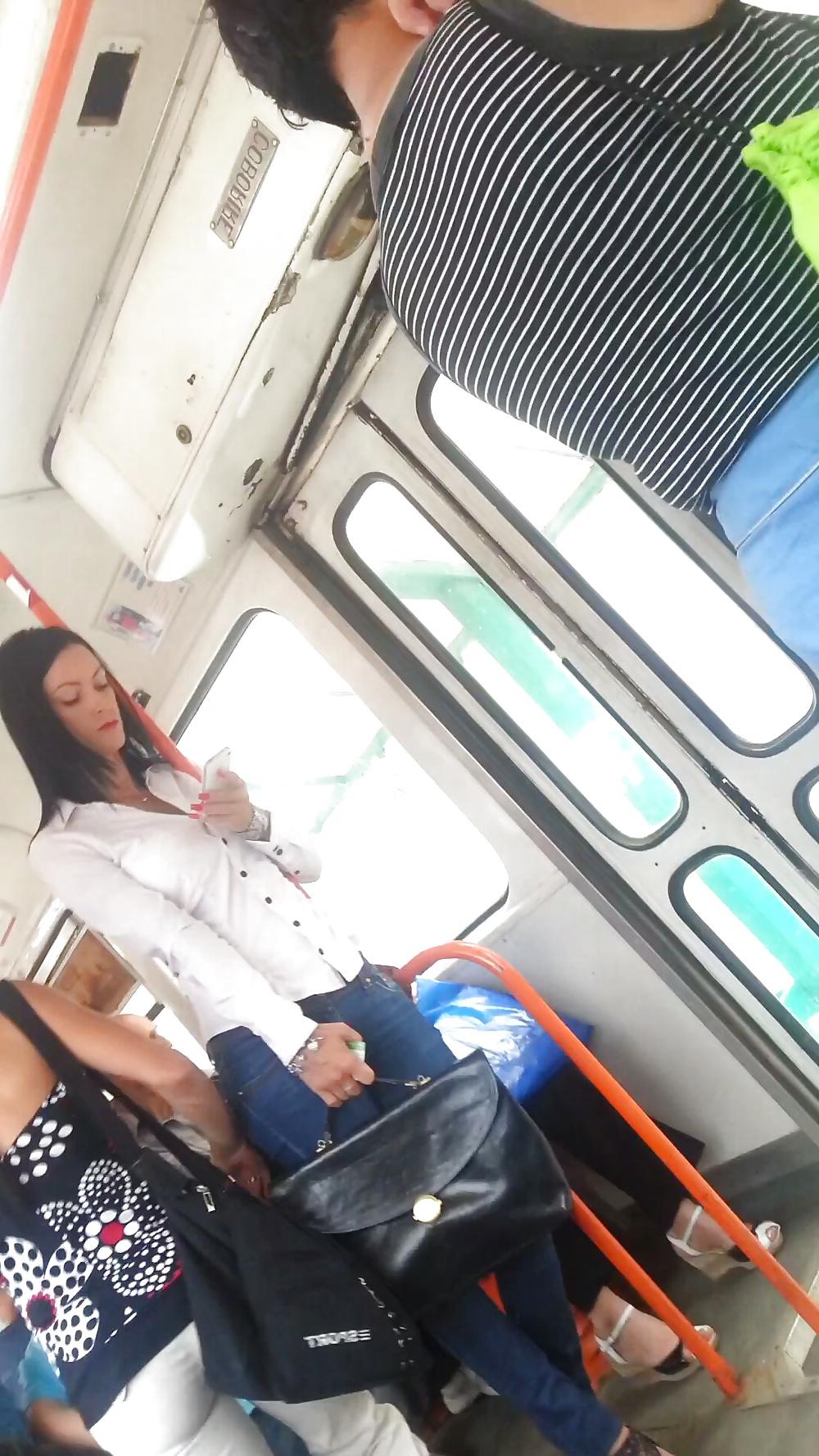25P Spy old + young in bus romanian