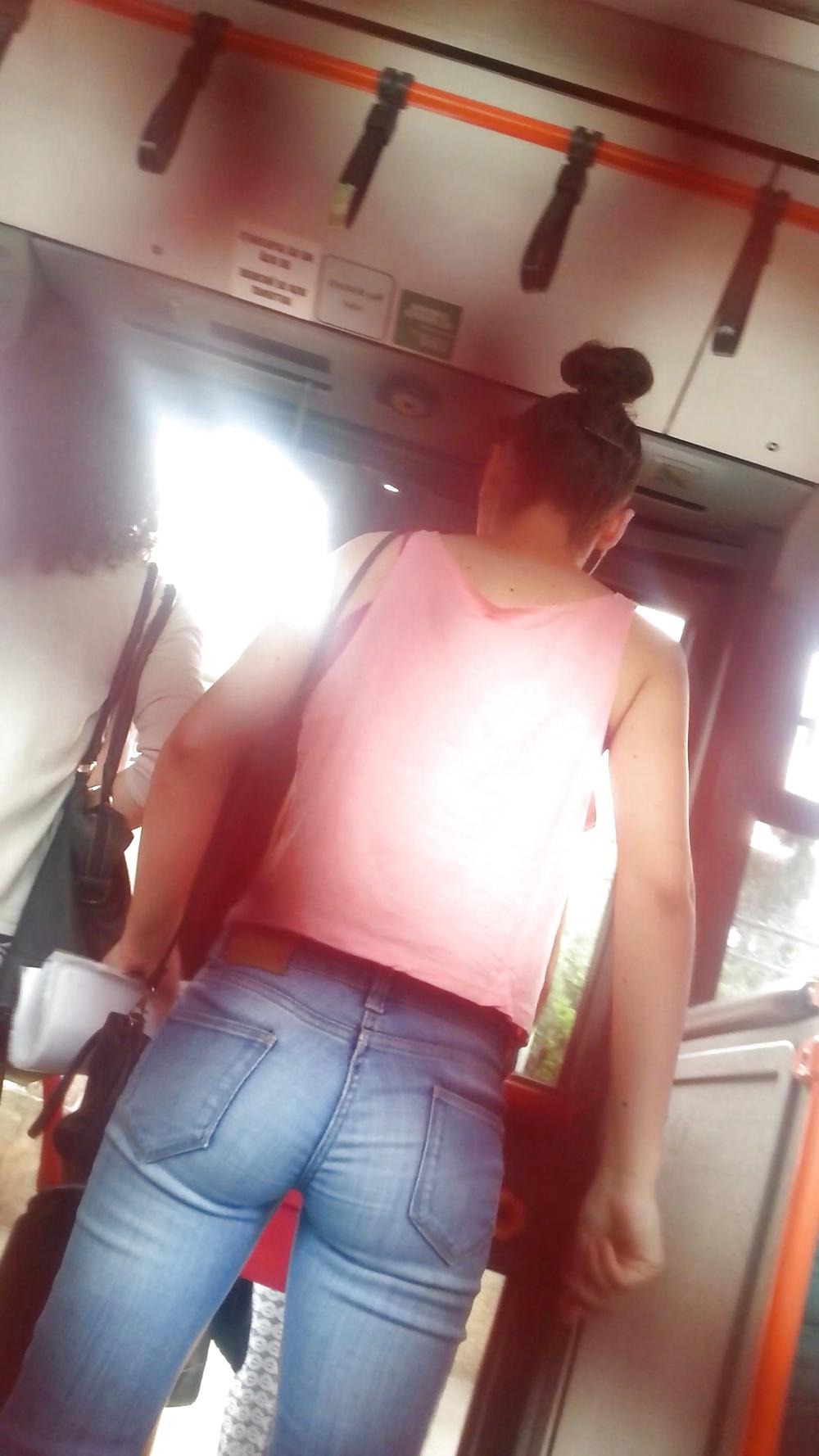 25P Spy old + young in bus romanian