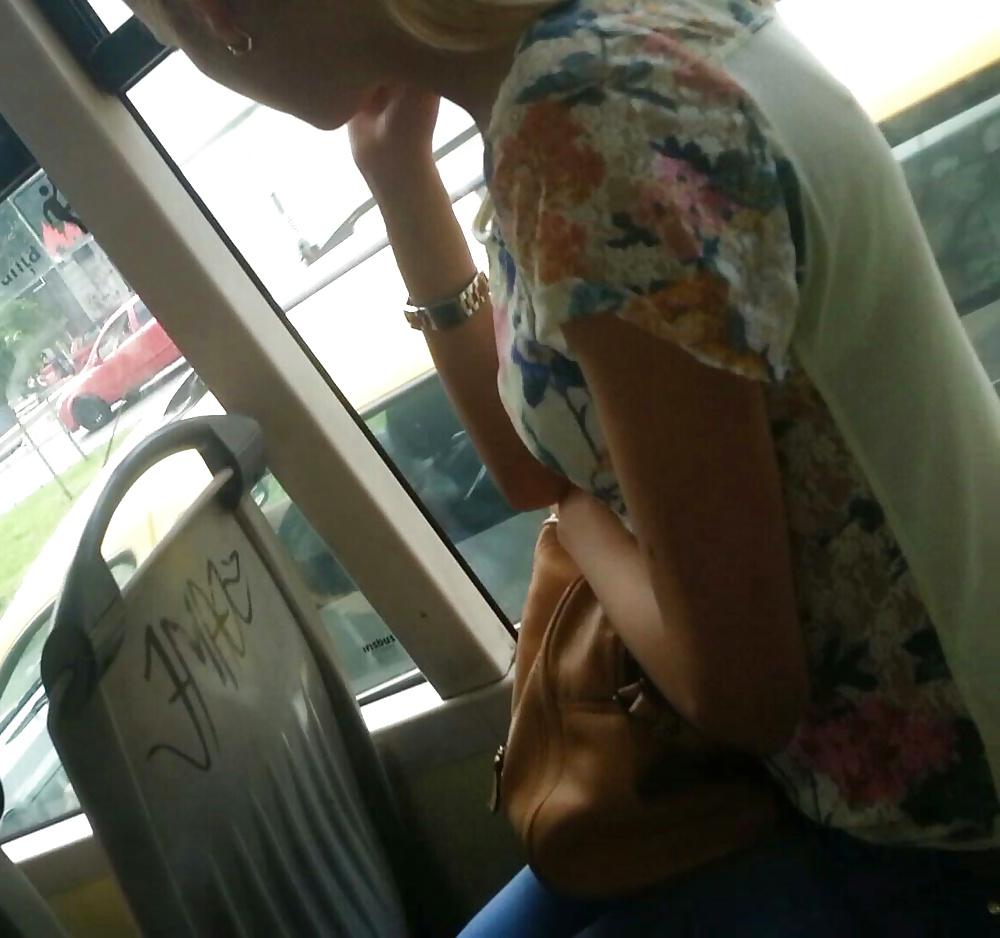 25P Spy old + young in bus romanian