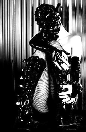 25P Empire of latex....