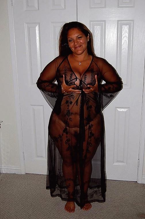 18P Latina women