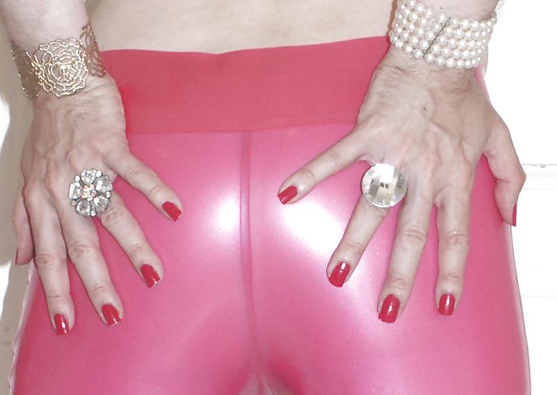 11P Un petit legging en latex