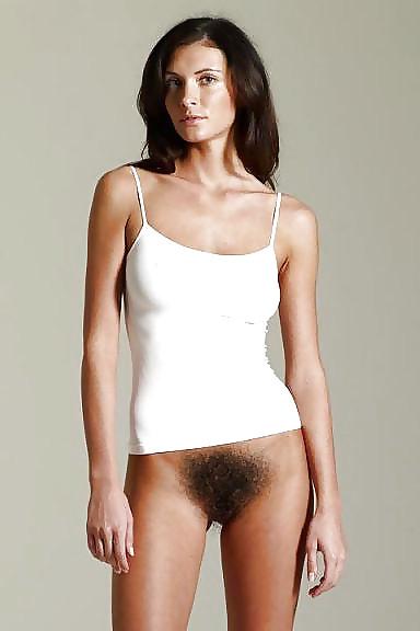 24P KEY - Hairy Women Pussy 01