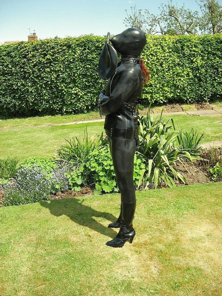 25P Dream in bondage and Latex