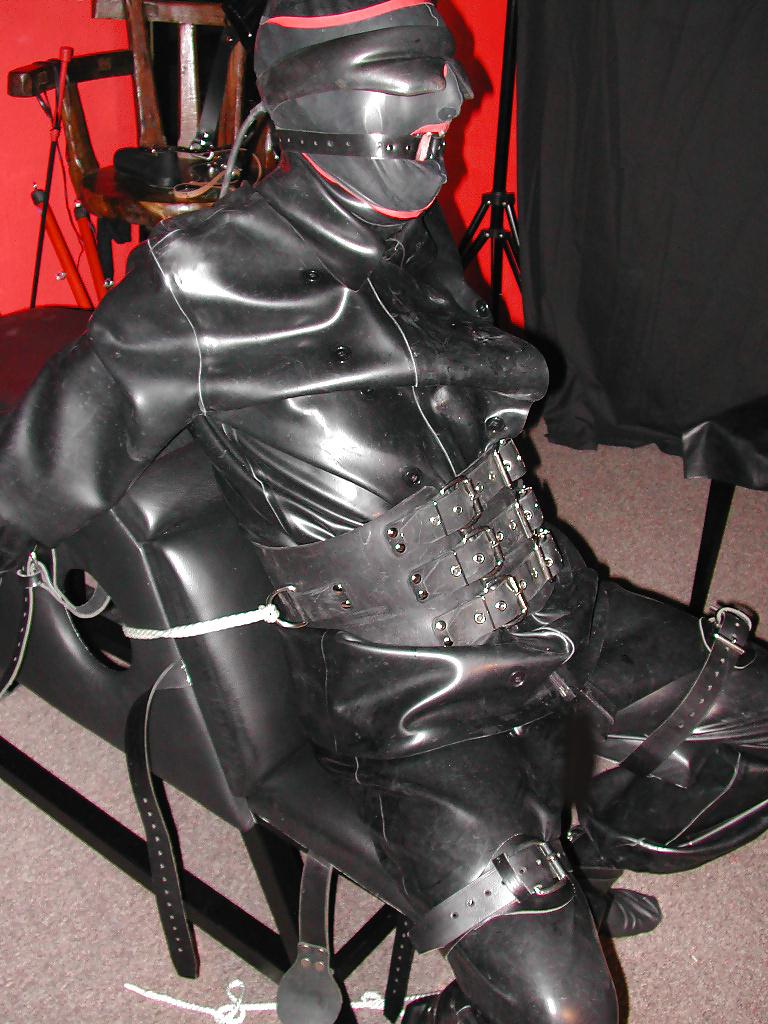25P Dream in bondage and Latex