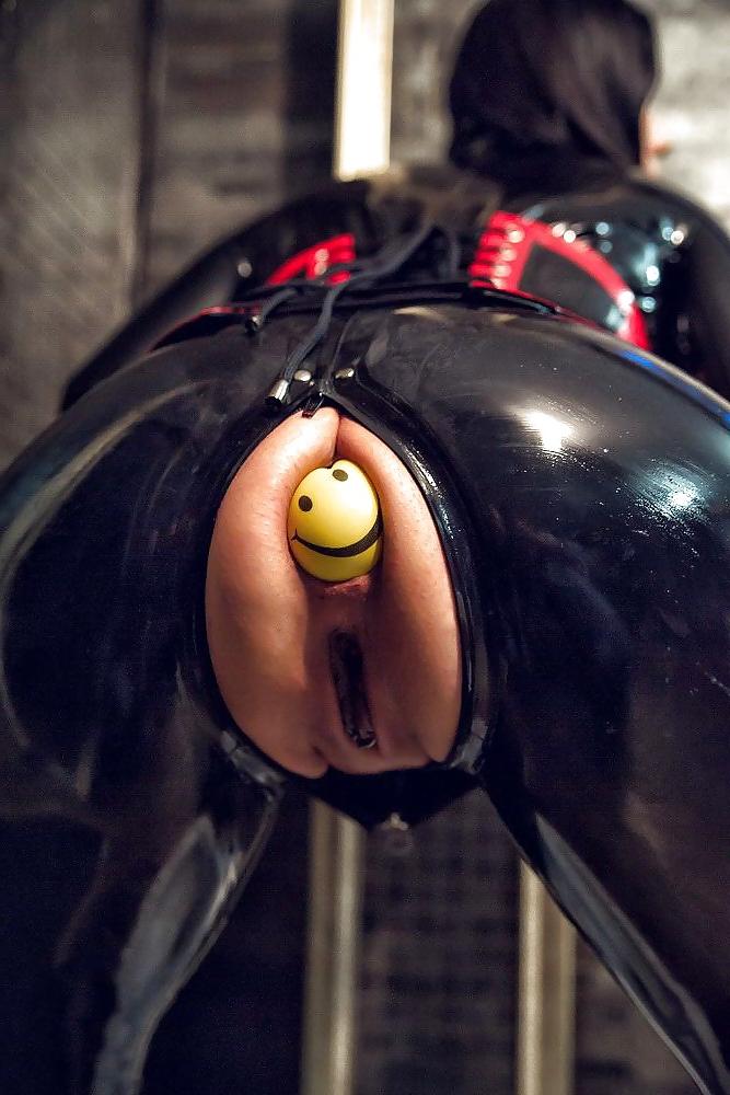 8P I love latex