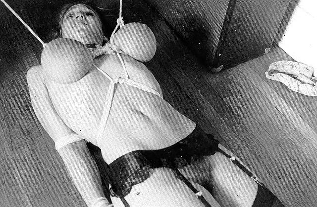 25P Vintage BDSM - Little Oral Annie #1