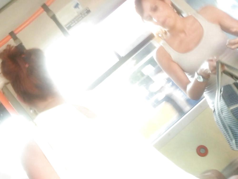 25P Spy old + young in bus romanian