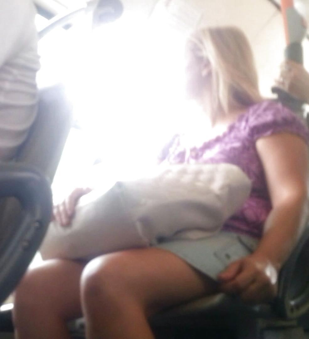 25P Spy old + young in bus romanian