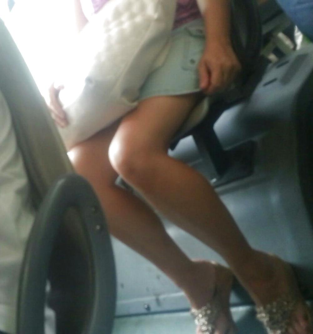 25P Spy old + young in bus romanian