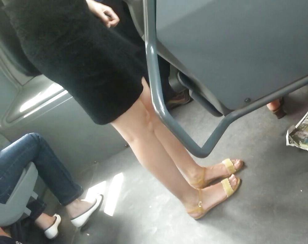 25P Spy old + young in bus romanian