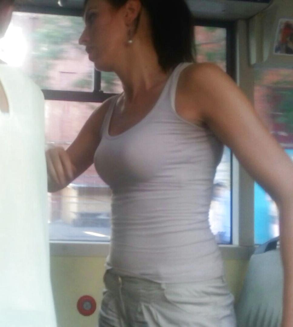 25P Spy old + young in bus romanian