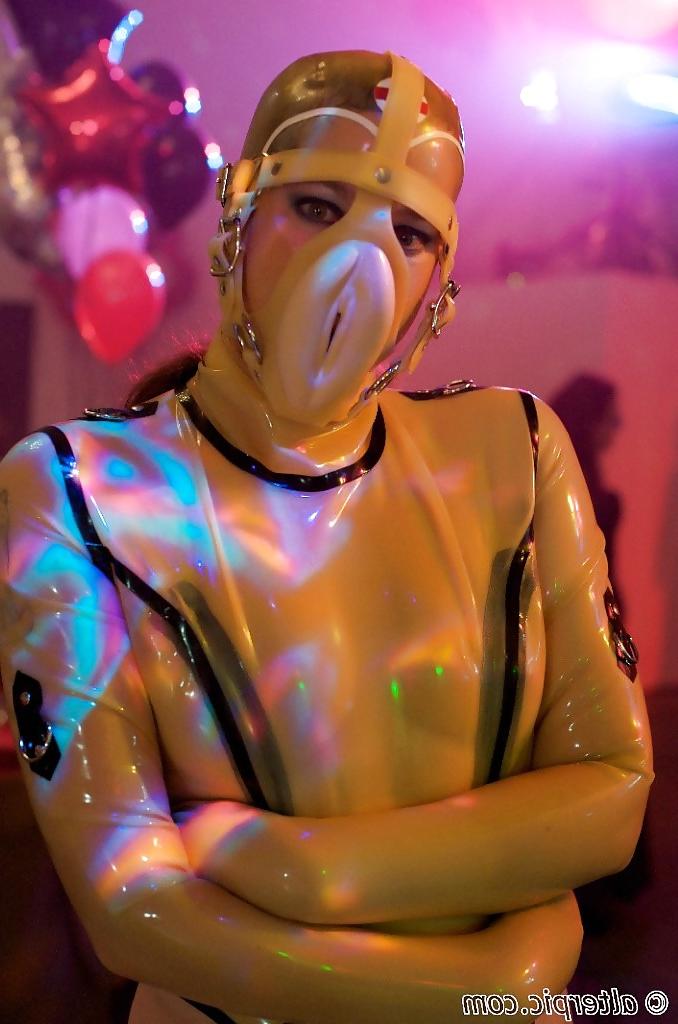 25P Sexy Latex