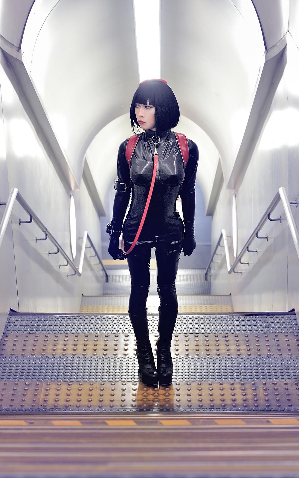 21P Latex school girl