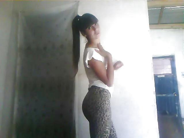 12P Latina teen 4 (petite latine salope)