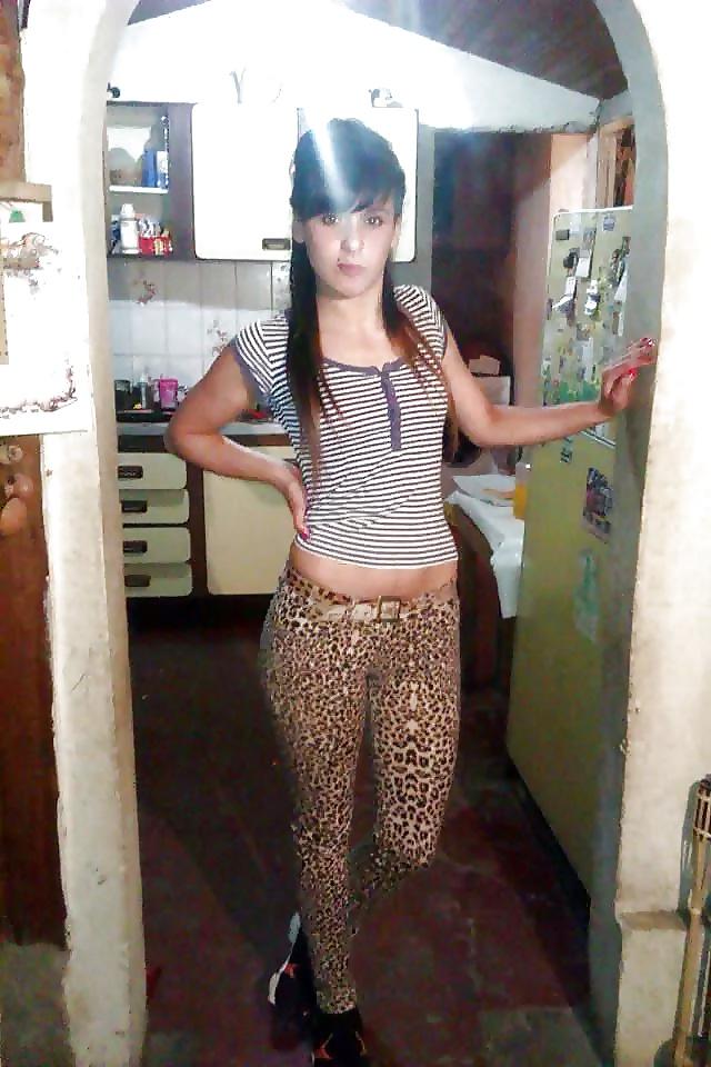12P Latina teen 4 (petite latine salope)