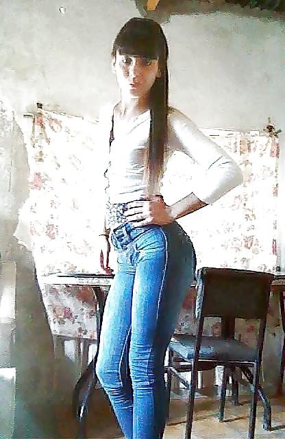 12P Latina teen 4 (petite latine salope)