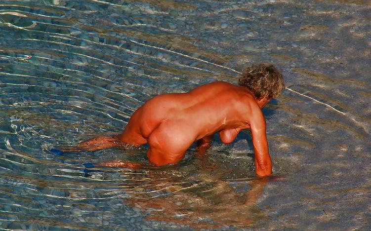 25P Mature Nudist Ladies 3