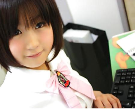 13P Webcam with Japanese Girl